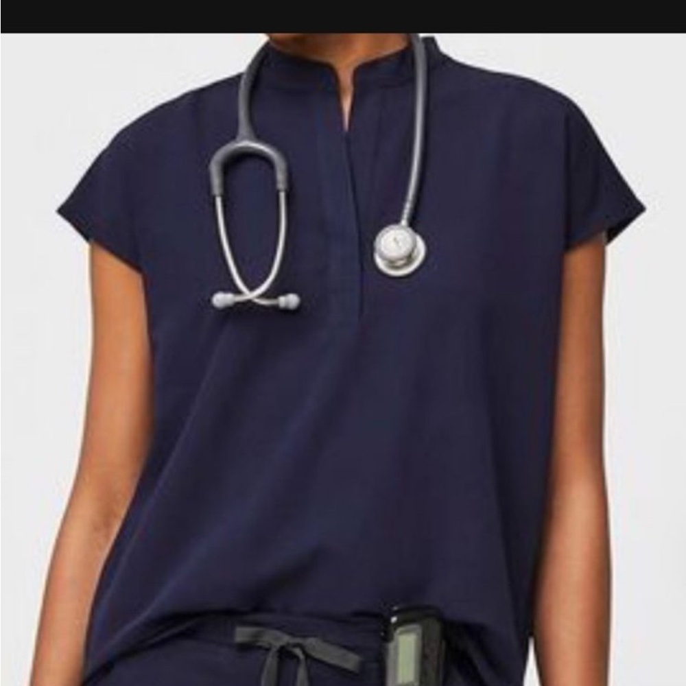 Figs scrub top
